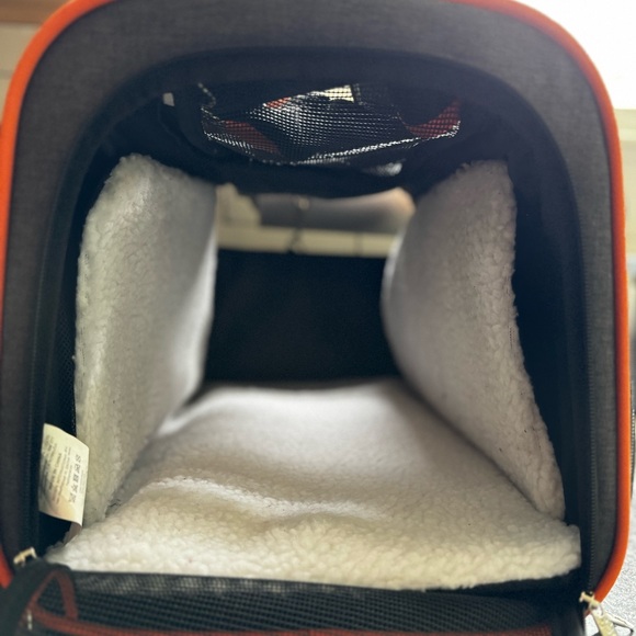 TSA approved pet carrier - Picture 2 of 4